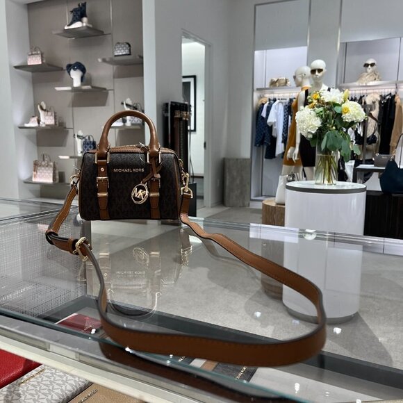 *Original Packing* Bedford Legacy Extra-Small Brown/Acorn Duffel Crossbody - Picture 8 of 17